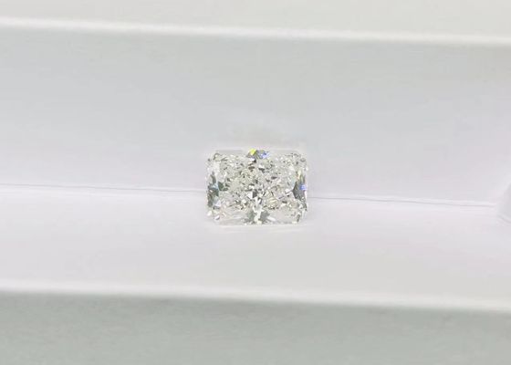 Farbloser 10 Mohs CVD Labor gewachsener Diamond Radiant Cut Fancy Design