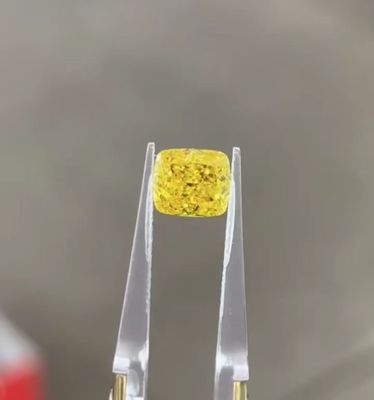 Radiant Lab erzeugte gelbe Diamanten HPHT ausgewachsen 10 Mohs Fancy lebhaft gelb VVS2 0,52ct