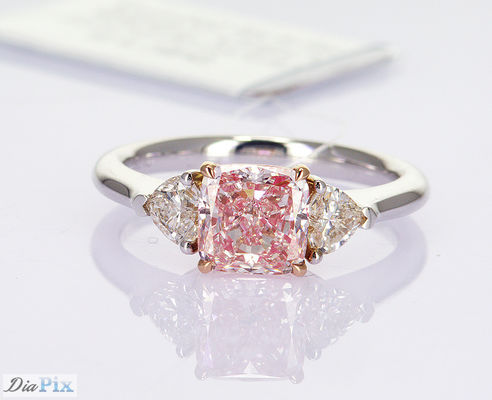 1.76CT synthetische Kirsche rosa CVD Diamantringe Kissen Schnitt Set in 18k Weißgold