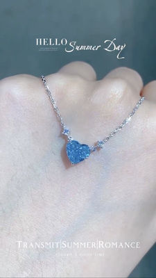 Blue Lab hat einen Diamant-Hängehalsband mit einem Herzschnitt von 1,51 Ct geschaffen.