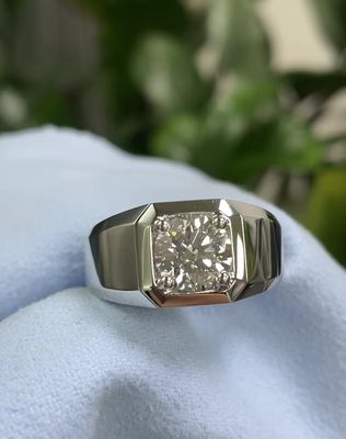 Laborgewachsener Diamant-Mannring in 18K Weißgold E-Farbe für Verlobung und Hochzeit