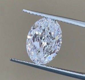 Großformatige Labor-Schaffung Weißer Diamant Großhandelspreis 4CT Oval geschnitten Farblos mit IGI-Zertifikat